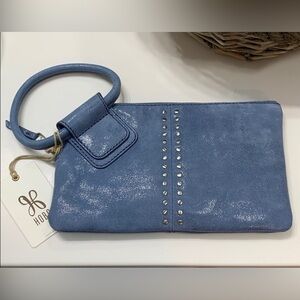 🩵 HOBO Sable Clutch